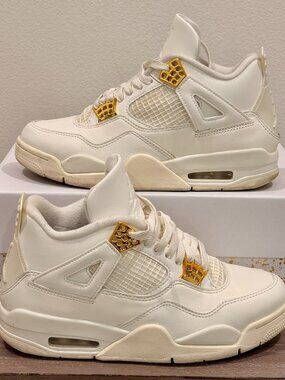 Jordan 4 Retro Metallic Gold (Women's)
